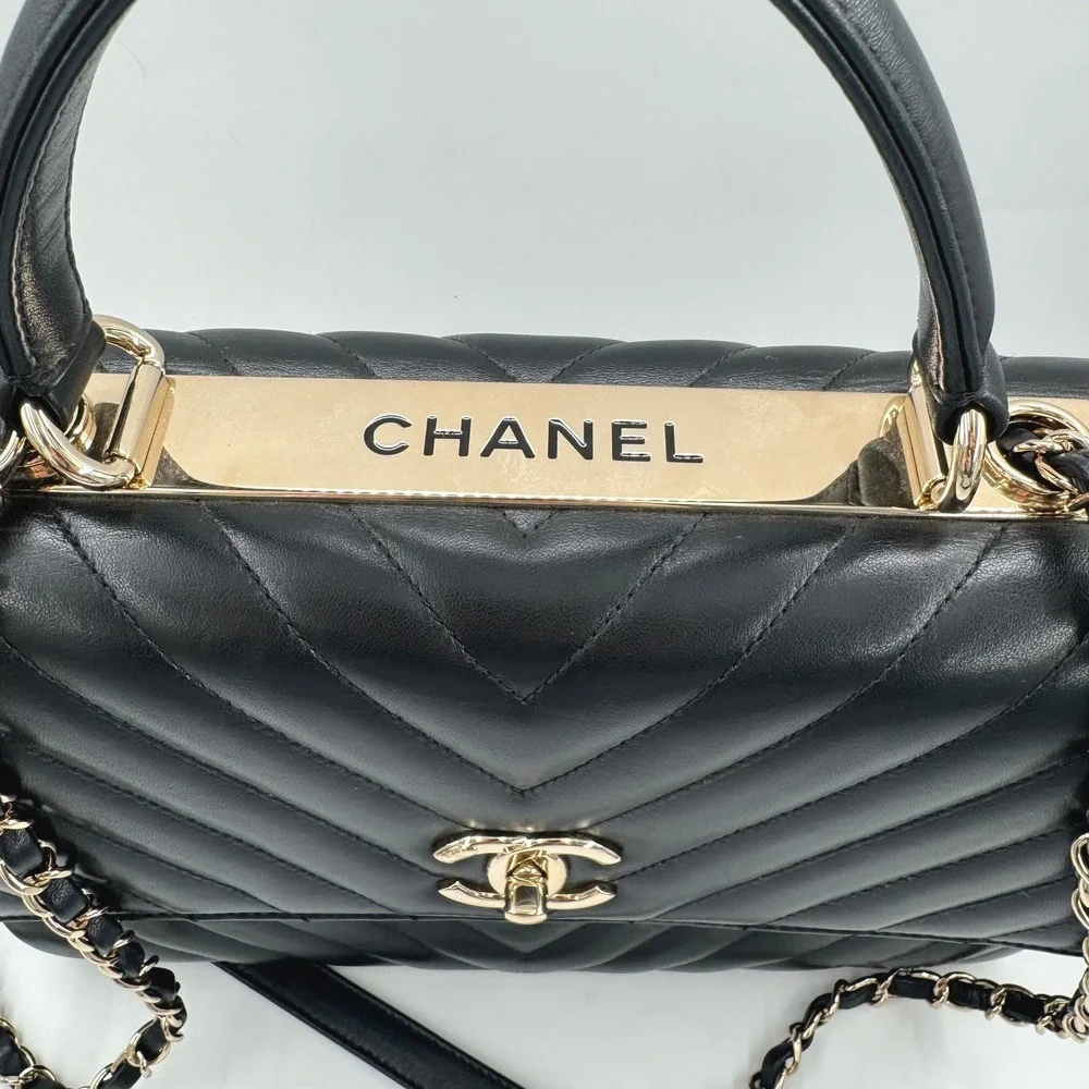 Chanel Trendy CC Chevron Lambskin Black‎ Gold Medium Top Handle Bag Series 25